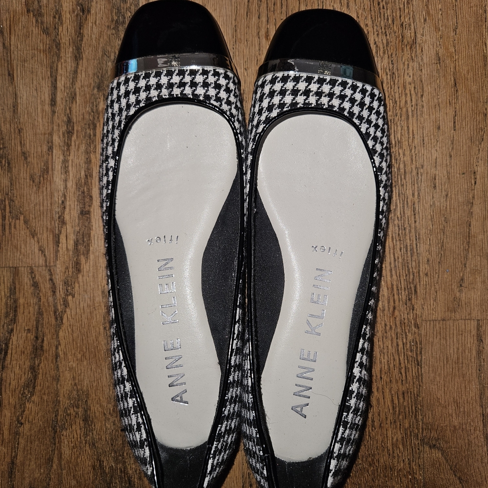 Anne Klein Black and White Houndstooth Women's Flats